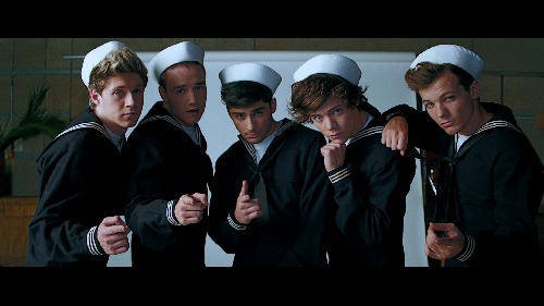 Kiss you.......
