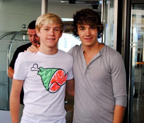 Niall, Liam...