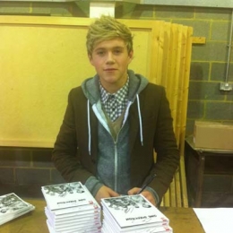 Niall..........................