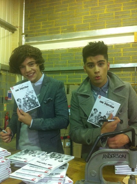 Zayn, Harry..