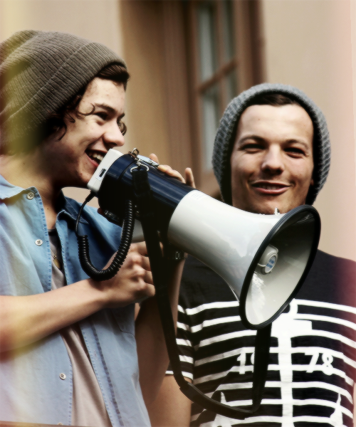 Harry, Louis......................
